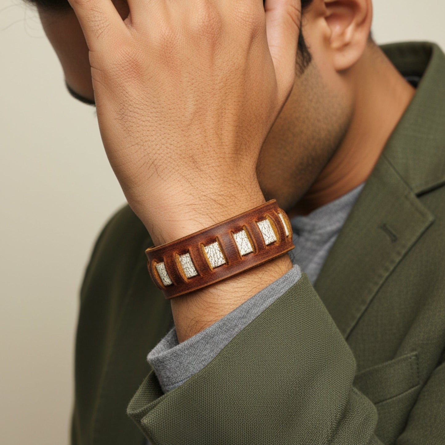 THE MEN THING Leather Bracelet RUSTIC GROVE - 32mm Brown Genuine Leather Adjustable Bracelet for Men & Boys (7.5-8 inch)
