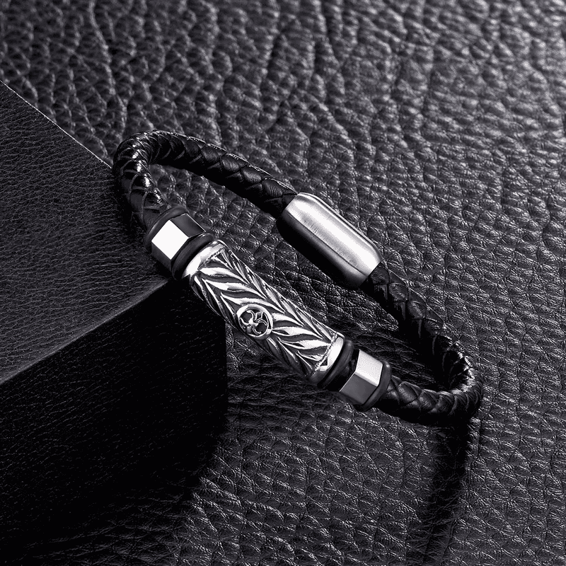 THE MEN THING Leather Bracelet TRINKET BLACK - Woven Black Genuine Leather Bracelet with Stainless Steel Magnetic Buckle for Men & Boy (8 inch)