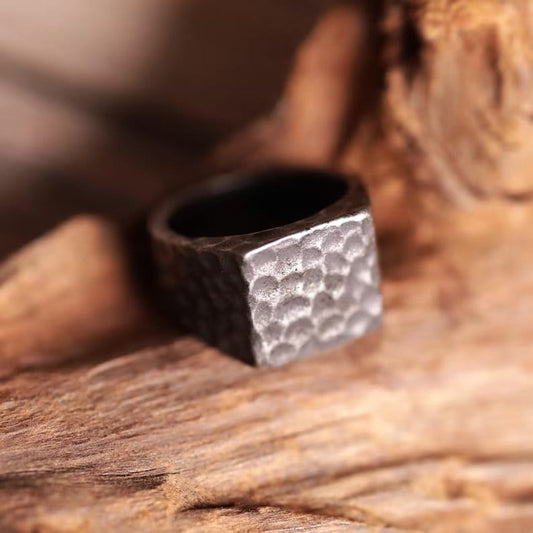 THE MEN THING Rings IRONCLAD HAMMERED RING - Titanium Steel Ring - Pure Titanium Steel Ring for Men Size - 21