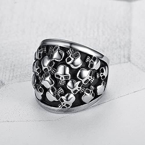 THE MEN THING Rings MULTI SKULL HEADS Titanium Steel Ring for Men and Boys (Size-21)