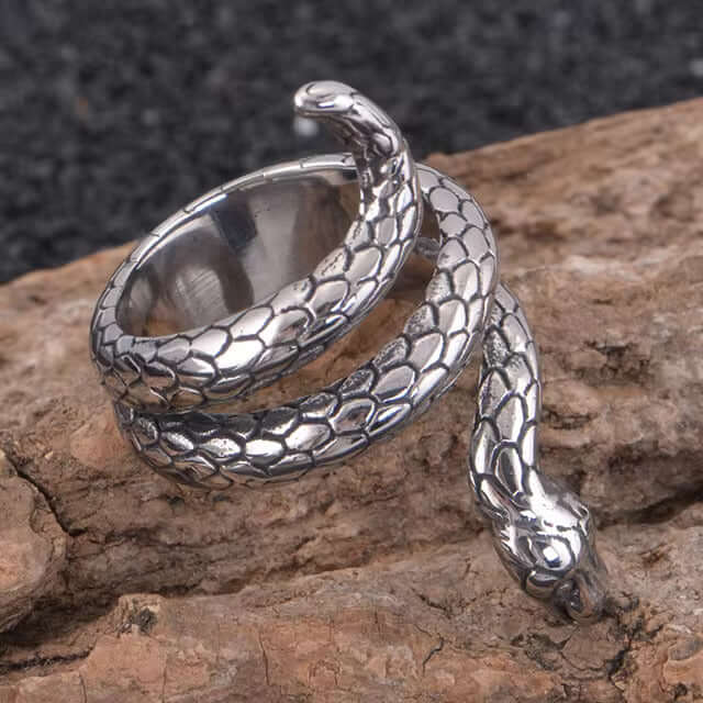 THE MEN THING Rings SERPENTINE Titanium Steel Ring for Men and Boys (Size-21)