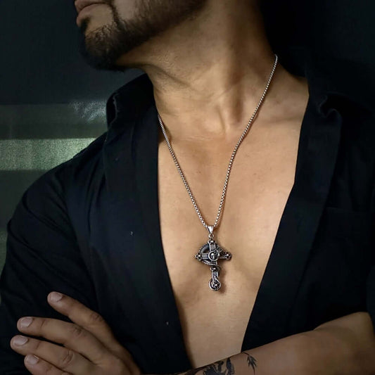 THE MEN THING SS Pendant/ Necklace COBRA-CROSS - Alloy Snake Pendant with Pure Stainless Steel 24inch Round Box Chain, European trending Style for Men & Boy