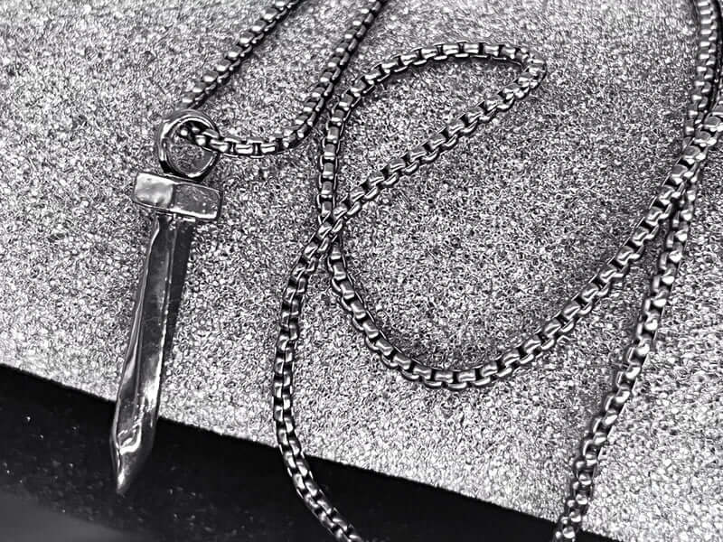 THE MEN THING SS Pendant/ Necklace DARKNAIL - Alloy Pendant with Pure Stainless Steel 24inch Chain for Men, European trending Style - Round Box Silver Chain for Men & Boy