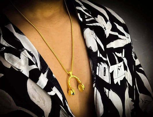 THE MEN THING SS Pendant/ Necklace HEADPHONE GOLD (A) - Alloy Pendant with Stainless Steel 24inch Round Box Chain, American trending Style for Men & Boys