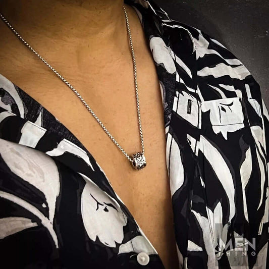 THE MEN THING SS Pendant/ Necklace MANTRA ROUND - Alloy Round Mantra Pendant with Pure Stainless Steel 24inch Chain for Men, Milan trending Style - Round Box Chain & Pendant for Men & Boy