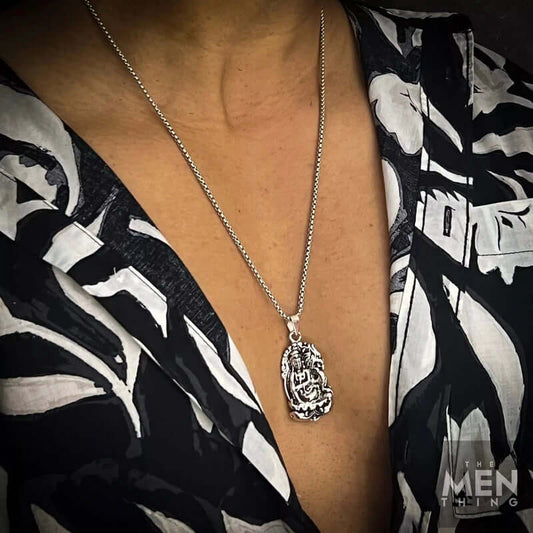 THE MEN THING SS Pendant/ Necklace ROARING PEACE - Alloy Pendant with Pure Stainless Steel 24inch Round Box Chain, American trending Style for Men & Boy