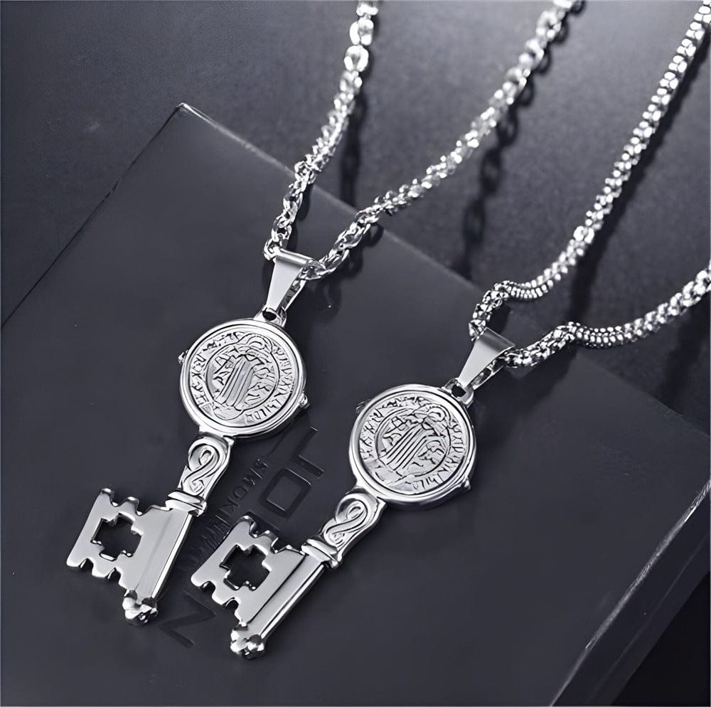 THE MEN THING SS Pendant with Chain DIVINE KEY - 20inch Pure Stainless Steel European trending Style Chain for Men & Boy