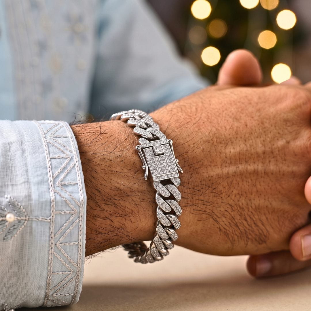 THE MEN THING Steel Bracelets The Perfect Rakhi Gift For Every Brother – ICELOCK - Stainless Steel Bracelet With Timeless Style (8 inch)