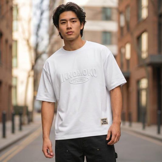 THE MEN THING T-Shirt IVORY EMBOSS Oversized T-Shirt - White