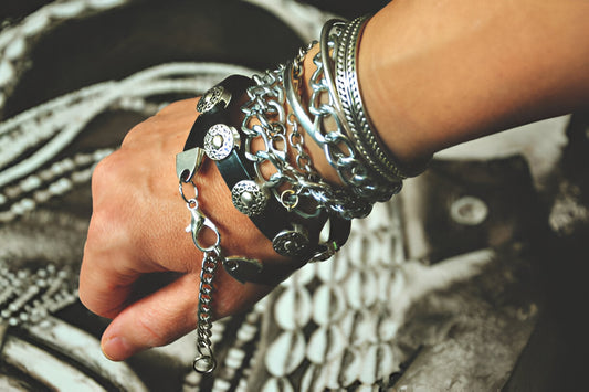 {{ article.title }} | THE MEN THING Blog