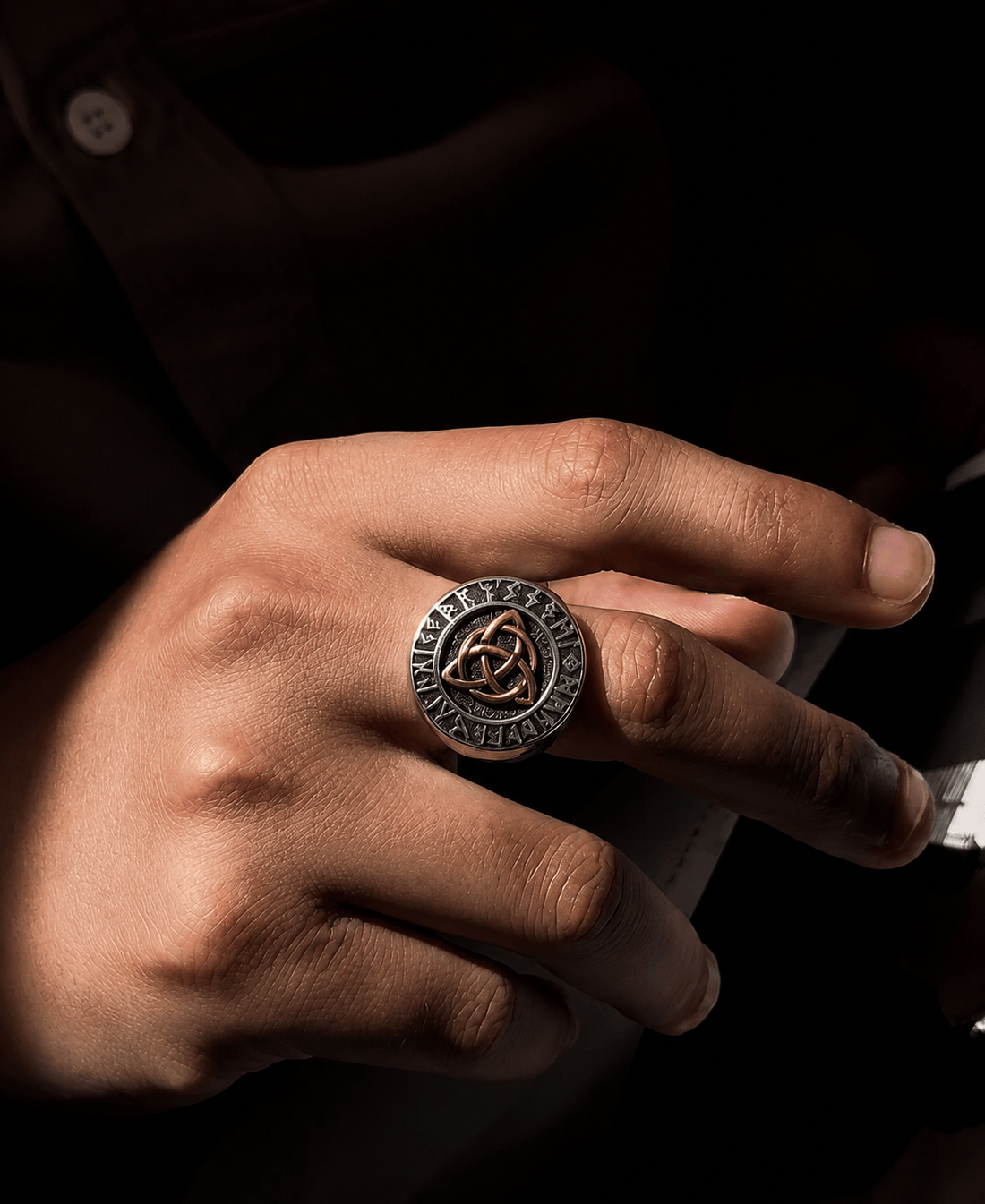 Men's jewellery size guide India — titanium steel ring in fixed sizes 17, 21, 24 | The Men Thing