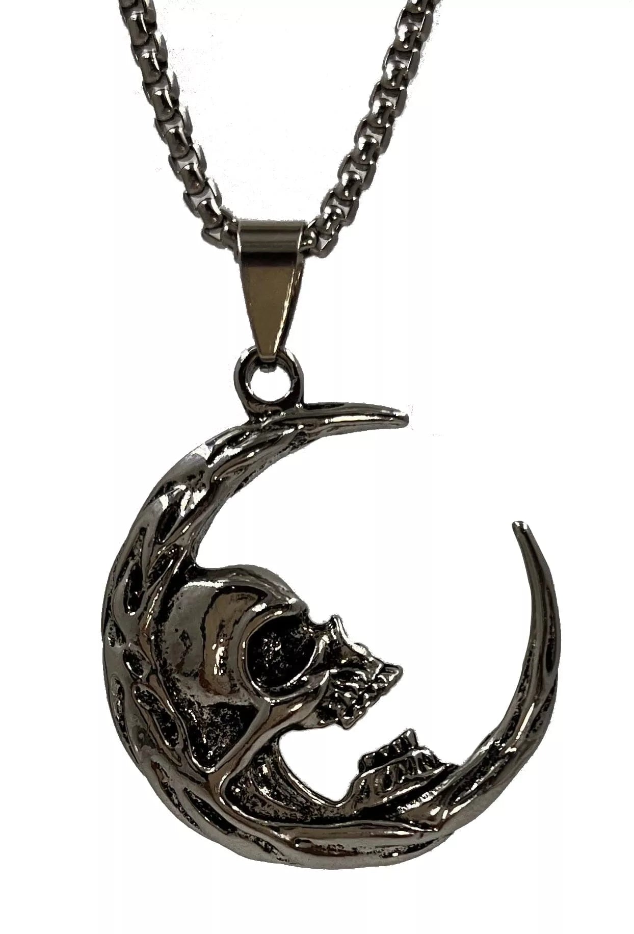THE MEN THING Alloy Moon Skull Pendant with Pure Stainless Steel 24inch Chain for Men, European trending Style - Round Box Chain & Pendant for Men & Boy