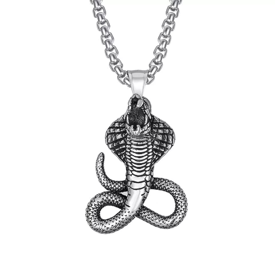 THE MEN THING Alloy King Snake Pendant with Pure Stainless Steel 24inch Chain for Men, European trending Style - Round Box Chain & Pendant for Men & Boy