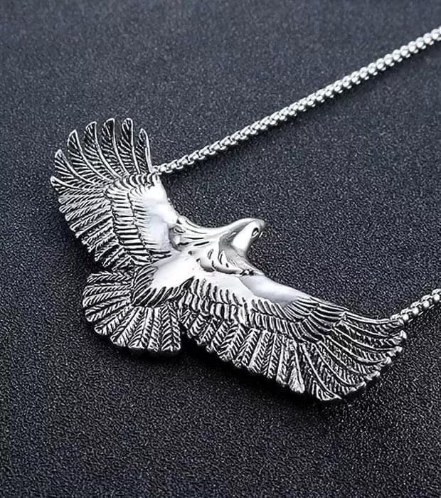 THE MEN THING Alloy Flying Eagle Pendant with Pure Stainless Steel 24inch Chain for Men, European trending Style - Round Box Chain & Pendant for Men & Boy