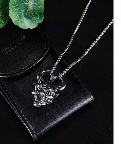 THE MEN THING Alloy Bull's Head Pendant with Pure Stainless Steel 24inch Chain for Men, European trending Style - Round Box Chain & Pendant for Men & Boy