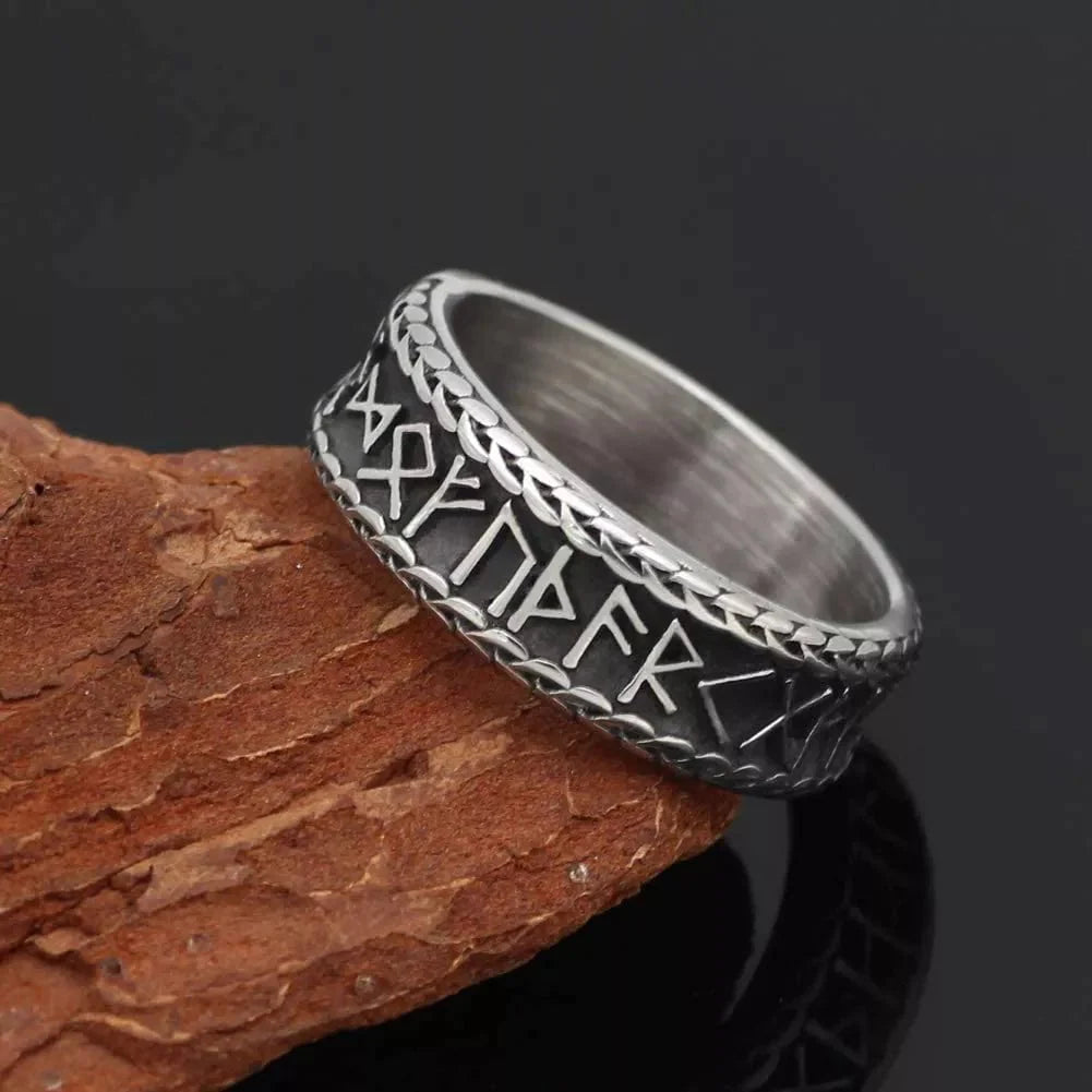 THE MEN THING Viking Celtic Knot Band Ring for Men | Luxury Solid 316L Pure Stainless Steel Ring Jewelry (Silver Tone - Staninless Steel, 17,21,24)