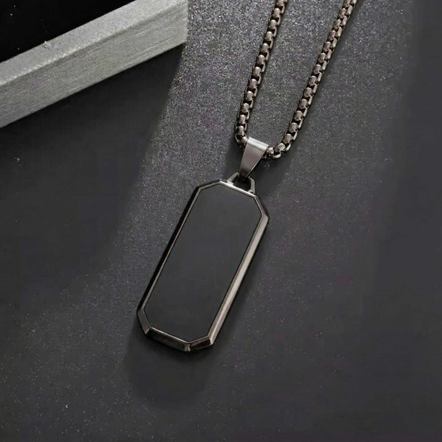 BLACK HAWK CREST - Pure Stainless Steel 23inch Round box 4mm Chain for Men, European trending Style for Men & Boy — SS Pendant/ Necklace for Men | THE MEN THING