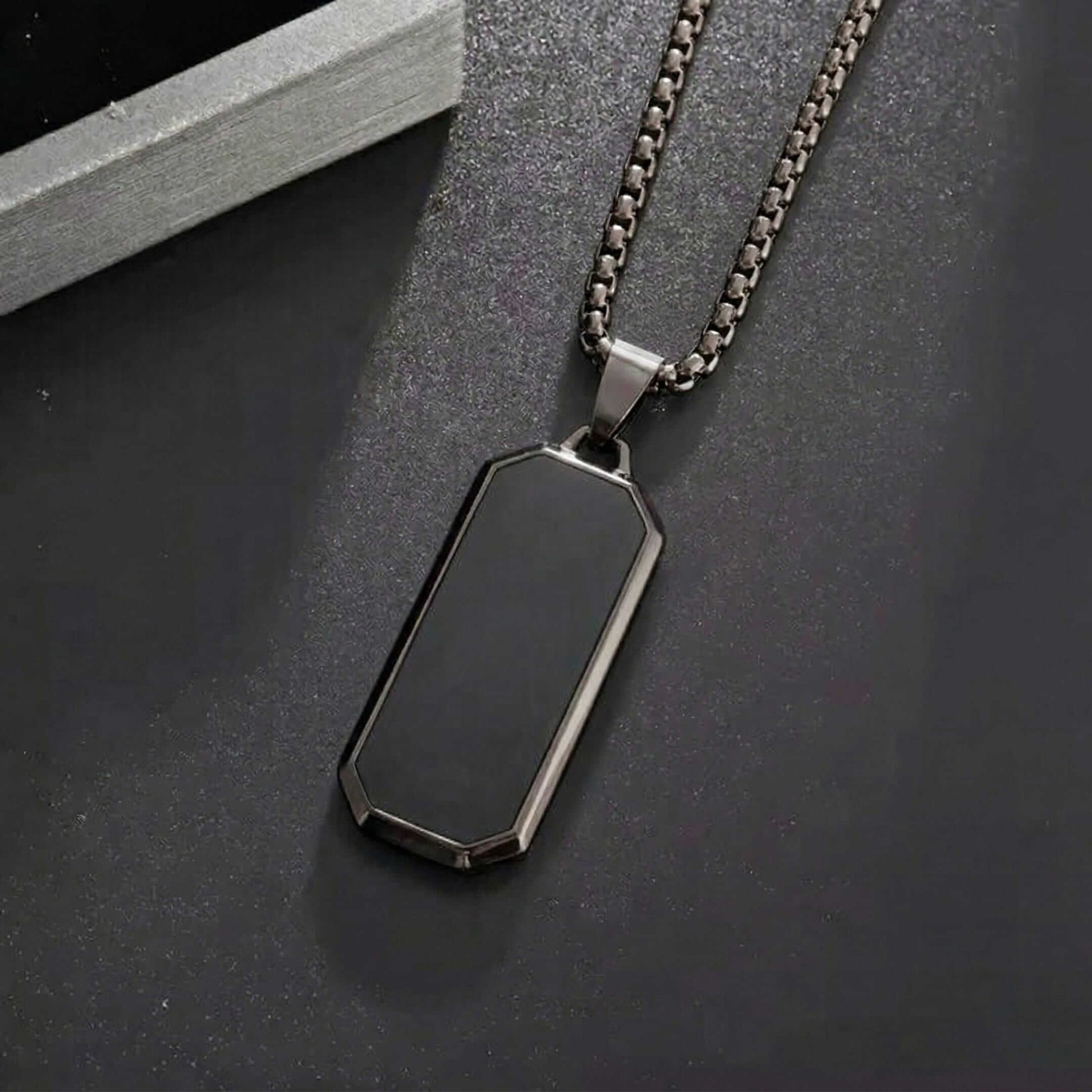 BLACK HAWK CREST - Pure Stainless Steel 23inch Round box 4mm Chain for Men, European trending Style for Men & Boy — SS Pendant/ Necklace for Men | THE MEN THING