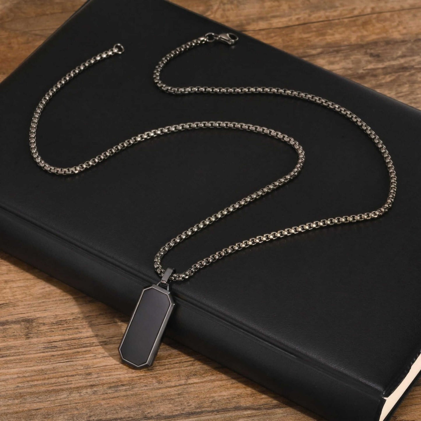 BLACK HAWK CREST - Pure Stainless Steel 23inch Round box 4mm Chain for Men, European trending Style for Men & Boy — SS Pendant/ Necklace for Men | THE MEN THING