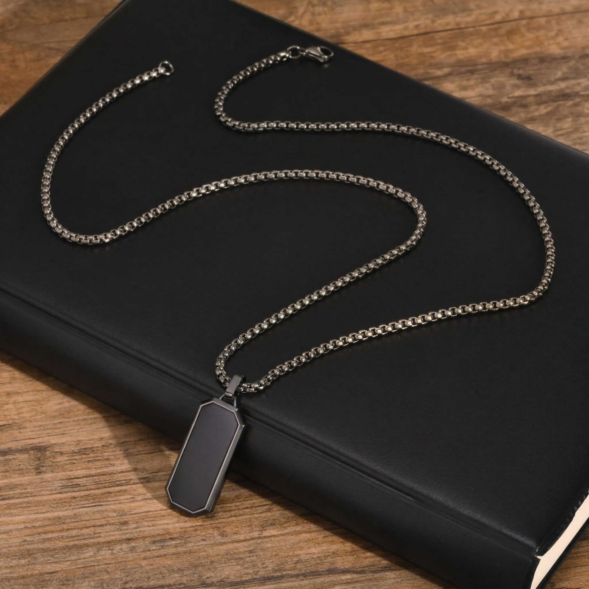 BLACK HAWK CREST - Pure Stainless Steel 23inch Round box 4mm Chain for Men, European trending Style for Men & Boy — SS Pendant/ Necklace for Men | THE MEN THING