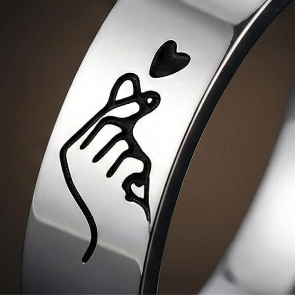 COUPLE FINGER HEART - Titanium Steel Pendant with 24inch Round Box Chain for Men & Boys