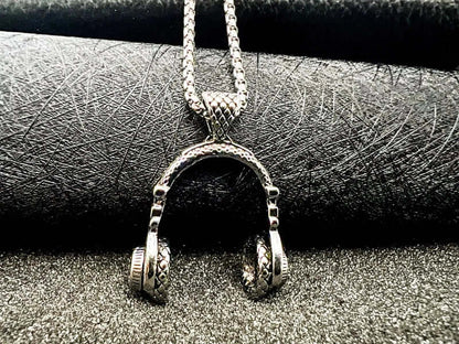 HEADPHONE SILVER (A) - Alloy Pendant with Stainless Steel 24inch Round Box Chain for Men, American trending Style for Men & Boy — SS Pendant/ Necklace for Men | THE MEN THING