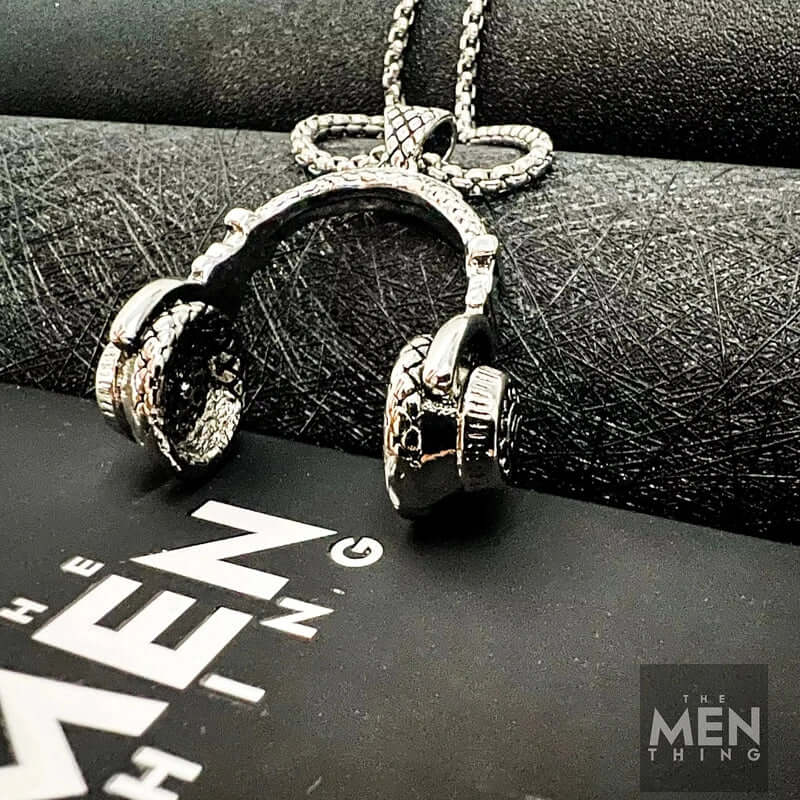 HEADPHONE  - Titanium Steel Pendant with 24inch Round Box Chain for Men & Boys - THE MEN THING