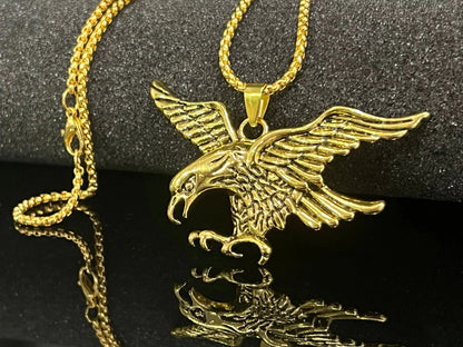 THE MEN THING Alloy Eagle Gold Pendant with Pure Stainless Steel 24inch Chain for Men, European trending Style - Round Box Chain & Pendant for Men & Boy
