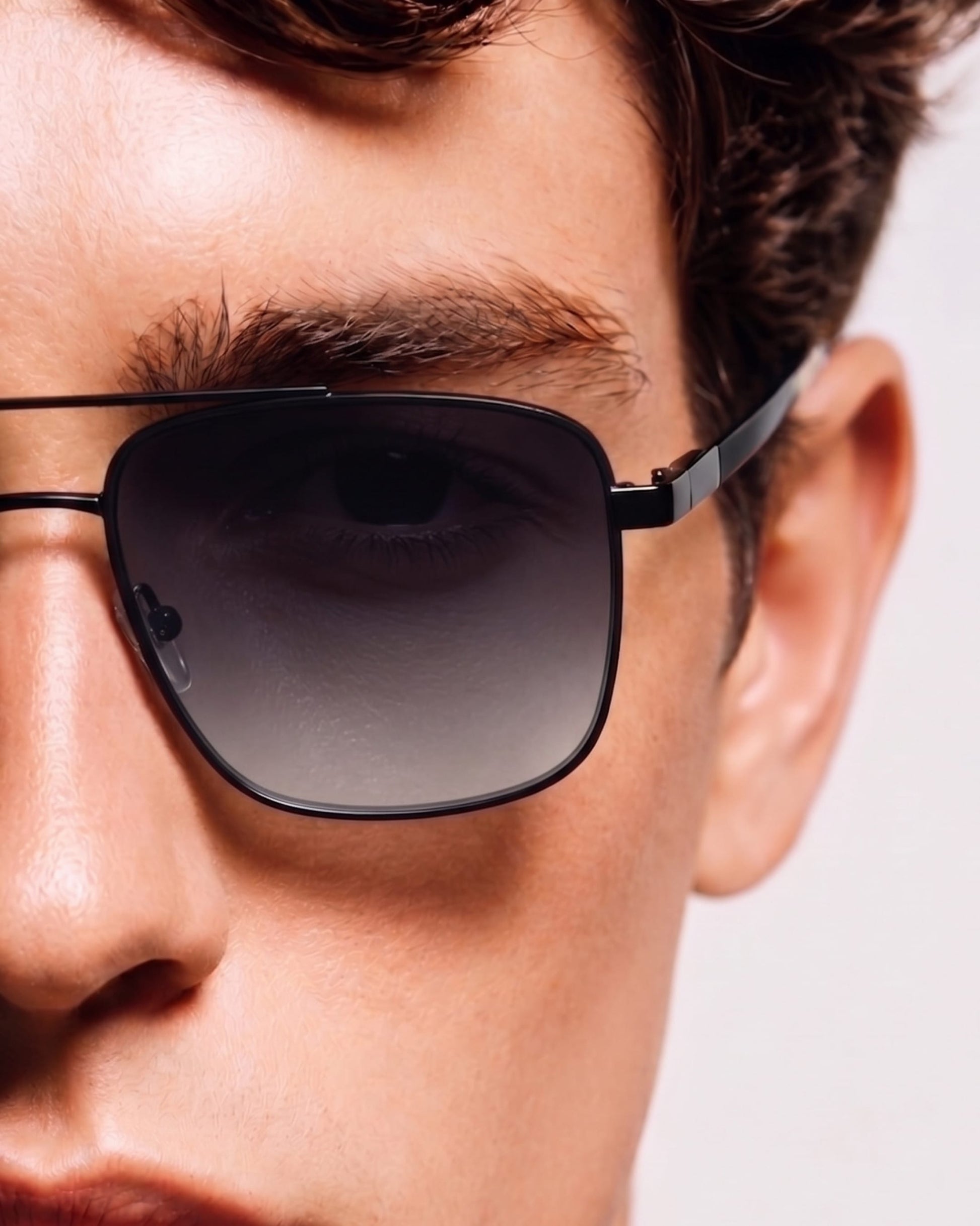 J3293 - GLACIER LUXE - HD Polarised Sunglasses for Men - UV400 Protection, Stainless Steel Frame - Gradient Grey Lenses - THE MEN THING