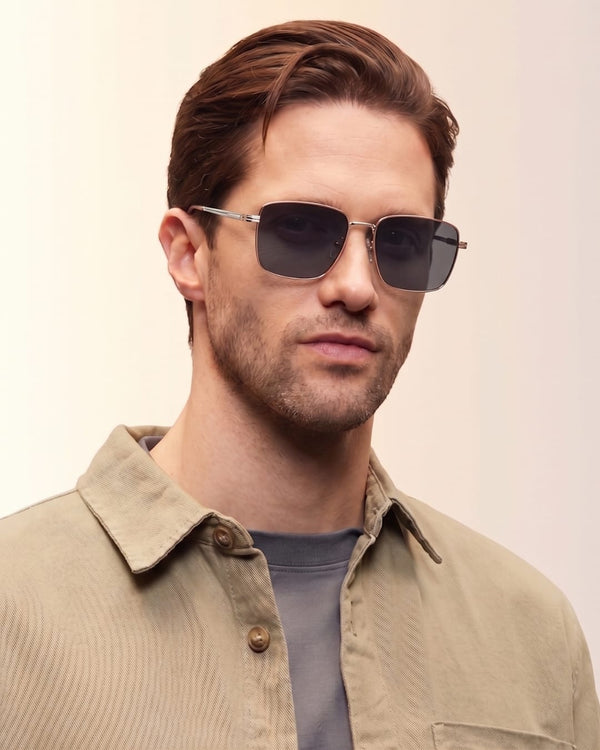 J3308 - SLEEK VANTAGE- HD Polarised Sunglasses for Men - UV400 Protection, Stainless Steel Frame - Black-Grey Lens