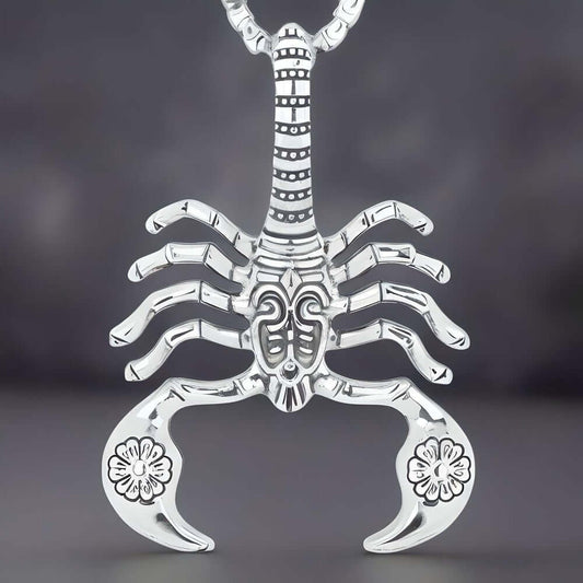 KINGSCORP - Alloy  Scorpion Pendant with Pure Stainless Steel 24inch Round Box Chain, European trending Style for Men & Boys - THE MEN THING