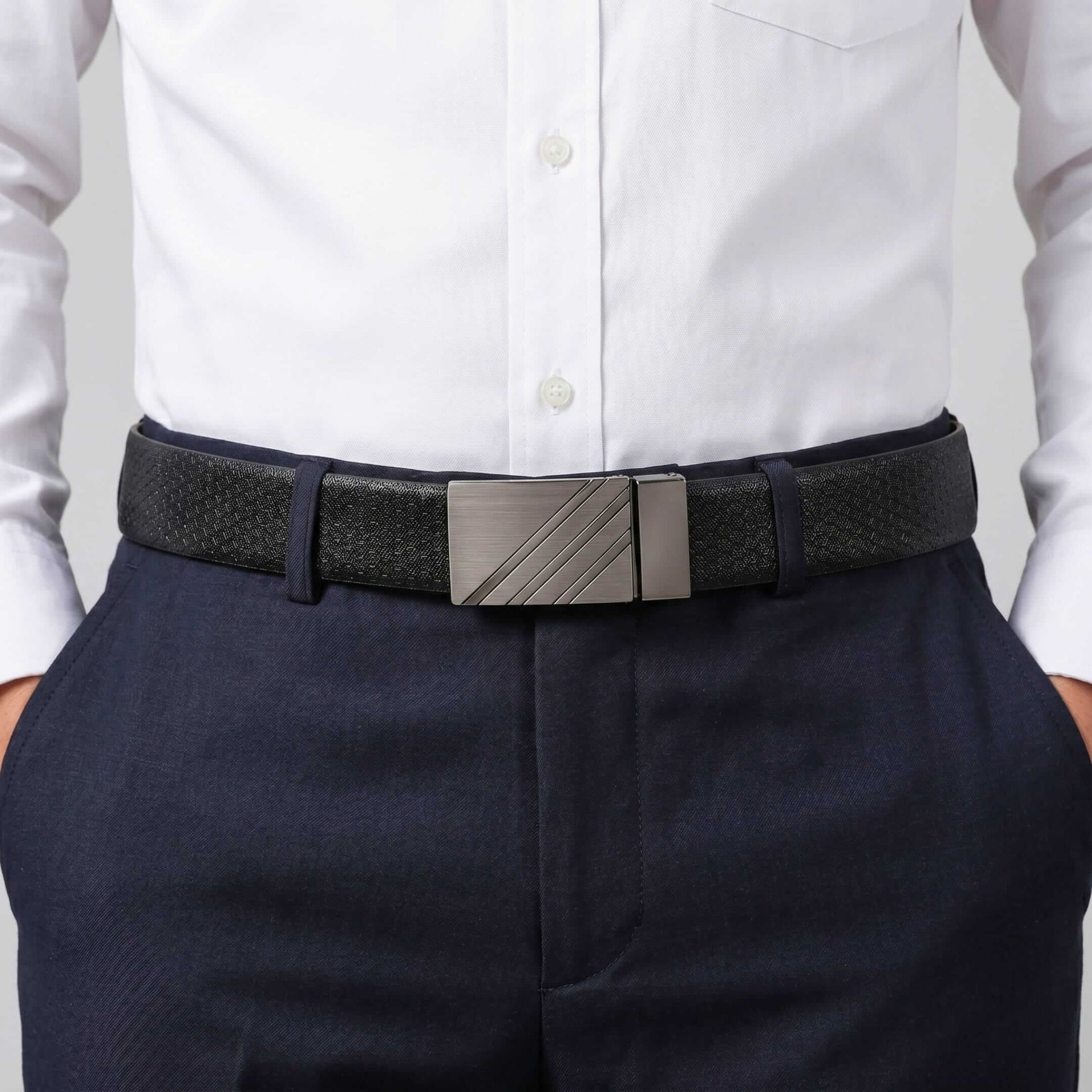 Mens 100% Genuine Leather Belt - DIAGONOX Smooth Auto Plate (Black & Brown Reversible) — Leather Belts for Men | THE MEN THING