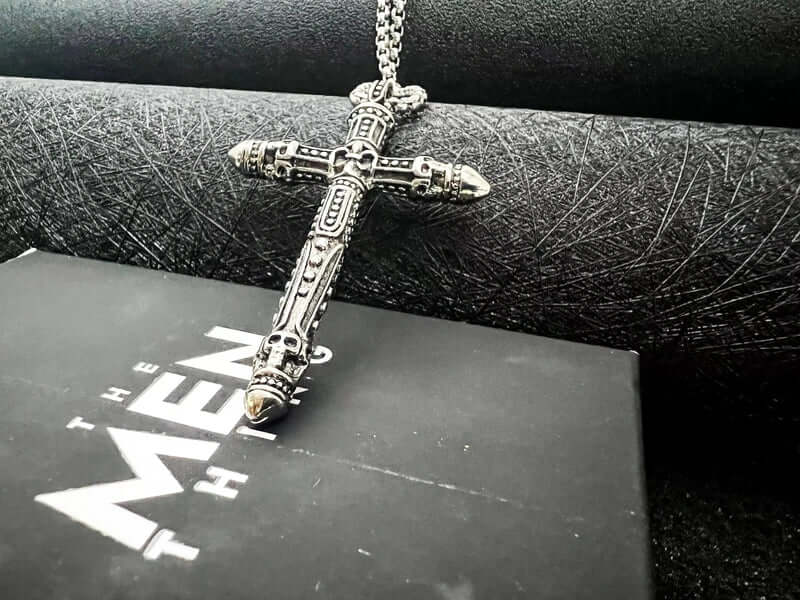 RED INDIAN CROSS - Alloy Pendant with Pure Stainless Steel 24inch Round Box Chain , Milan trending Style for Men & Boy - THE MEN THING
