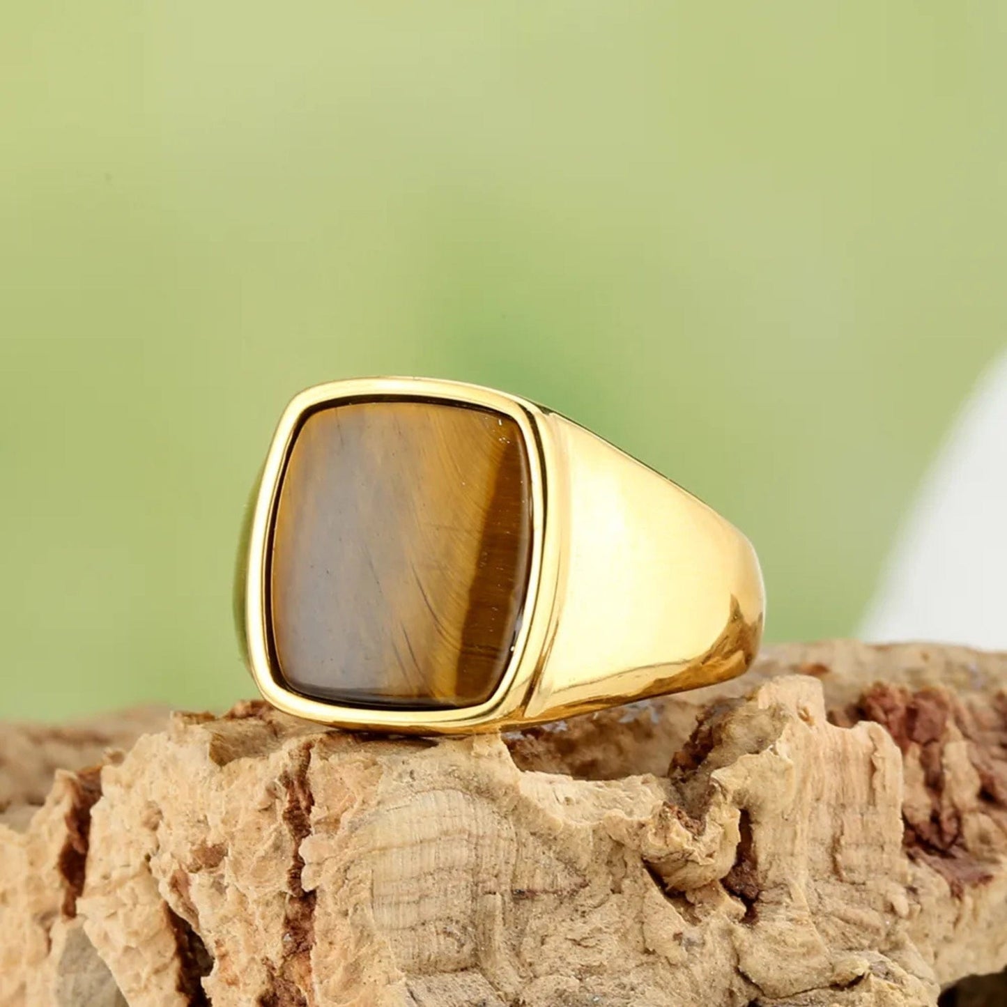 Royal Series - AMBERSTONE CREST RING - Pure Stainless Steel Men’s Gold-Plated Ring – Statement Luxury Jewelry (Size : 16-21-26) - THE MEN THING