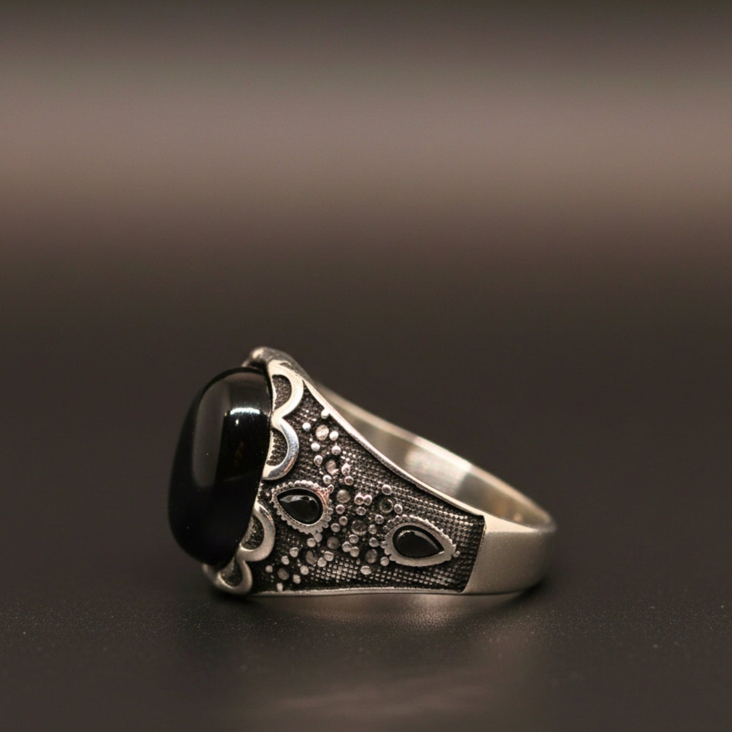 Royal Series - DARK SOVEREIGN RING - Pure Stainless Steel Men’s Gold-Plated Ring – Statement Luxury Jewelry (Size : 16-17-21-22-26-27) - THE MEN THING