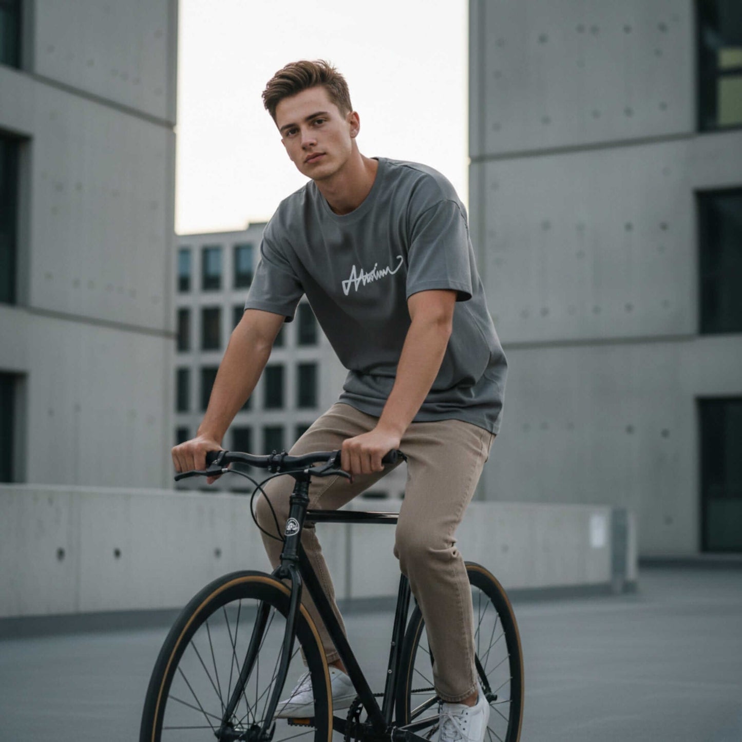 SIGNATURE WAVE Oversized T-Shirt – Grey — for Men | THE MEN THING