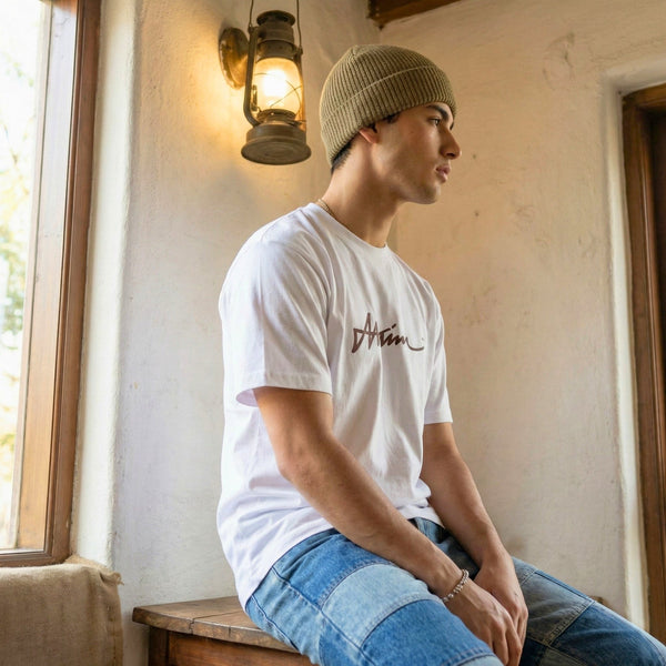 SIGNATURE WAVE Oversized T-Shirt – White