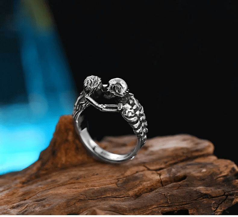 SKULL KISS - Alloy Adjustable Ring for Men and Boys - THE MEN THING