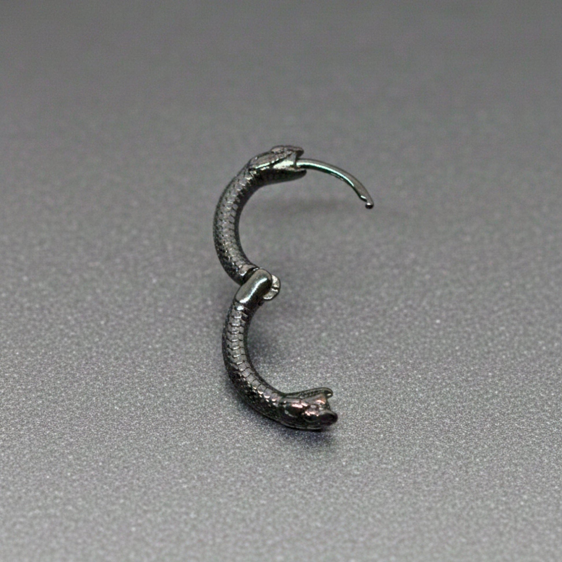 TWIN SERPENT - 4mm Pure Titanium Steel Hoop Earrings for Men & Boys (2pcs) - THE MEN THING