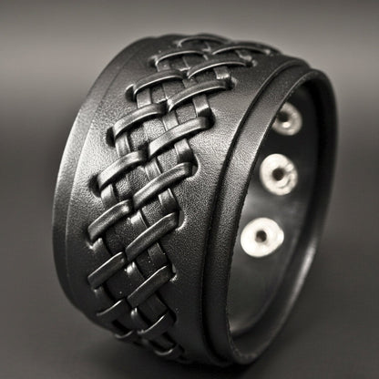 TWIST ARMOR - 45mm Black Genuine Leather Adjustable Bracelet for Men & Boys (7-7.8-8.4 inch) - THE MEN THING