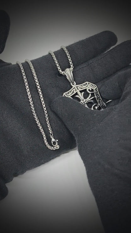 MEDUSA MONARCH - 35mm Titanium Steel Pendant with 24inch Round Box 5mm Chain for Men & Boys