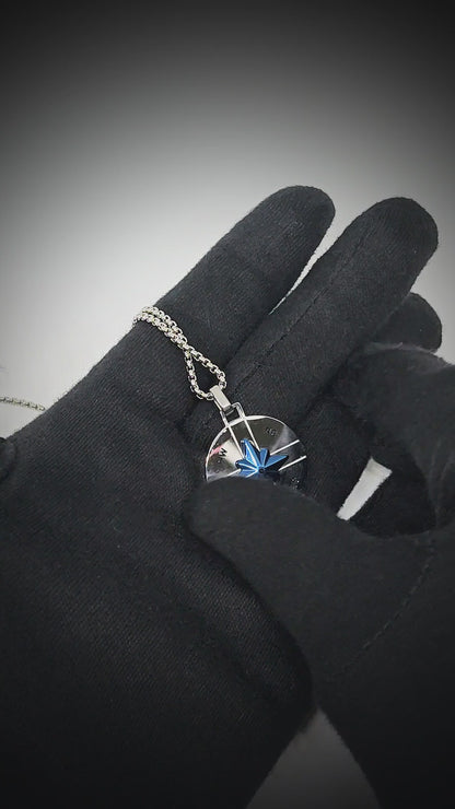 COMPASS STAR - 25mm Titanium Steel Pendant with 20inch Round Box 4 mm Chain for Men & Boys