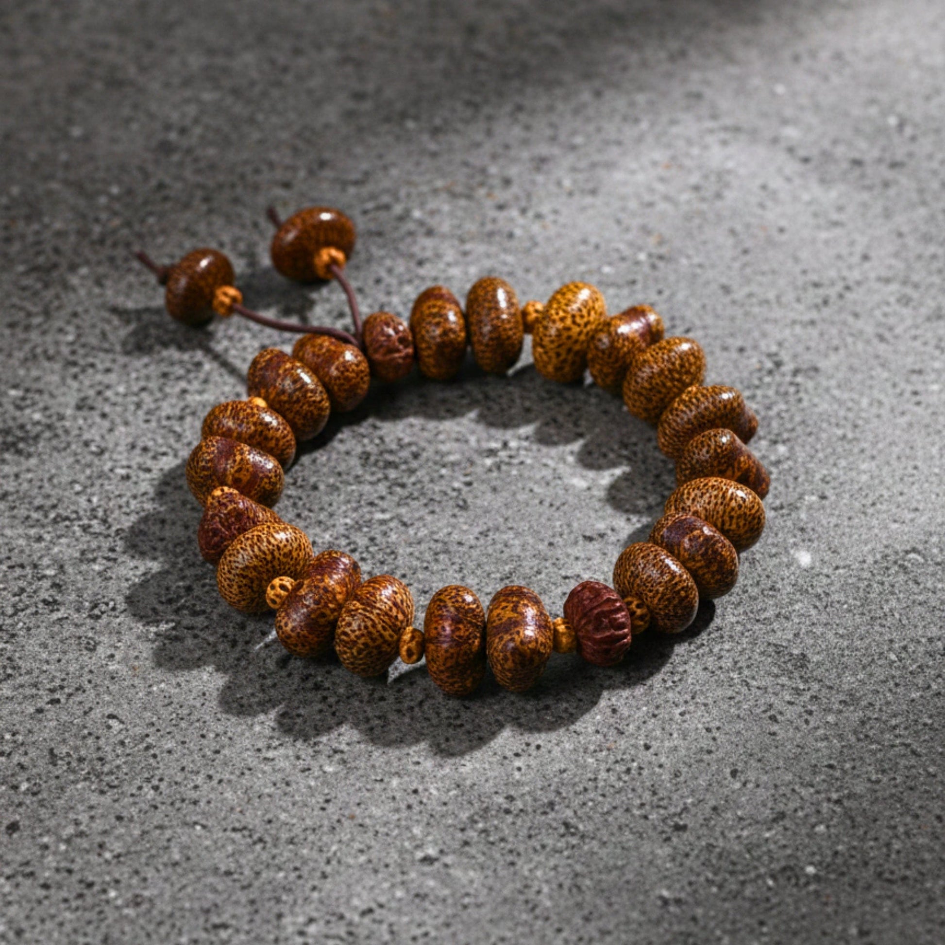 THE MEN THING Bead Bracelet BODHI SEED - 16mm Wooden Beads Bracelet with Natural Stone - Adjustable Bracelet