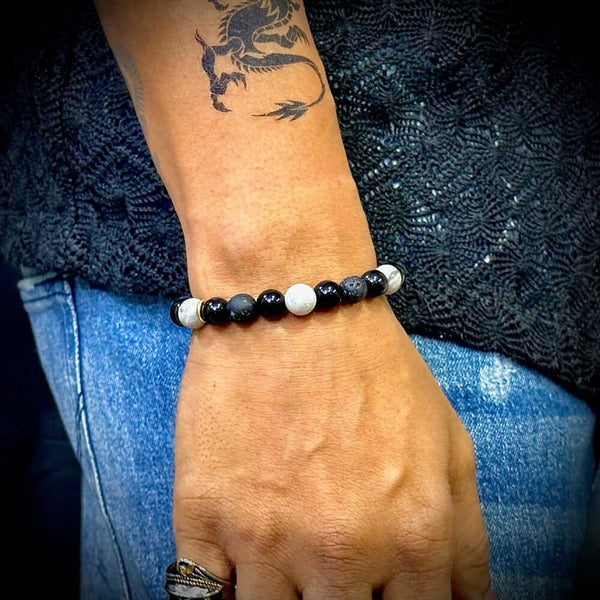 మ్యాజిక్ నైట్ - నేచురల్ స్టోన్‌తో పూసల బ్రాస్‌లెట్ - పురుషులు & అబ్బాయిల కోసం స్ట్రెచ్ / అడ్జస్టబుల్ బ్రాస్‌లెట్