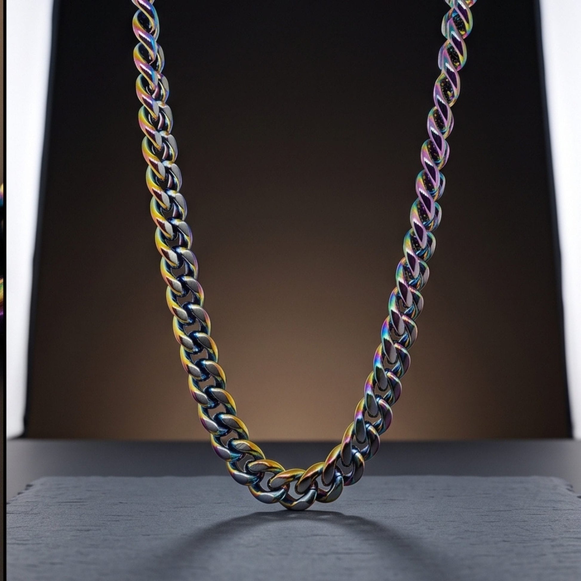 THE MEN THING Chain IRIS CUBAN - 11mm Stainless Steel Chain with Push-Lock Box Clasp for Men & Boys (24inch)