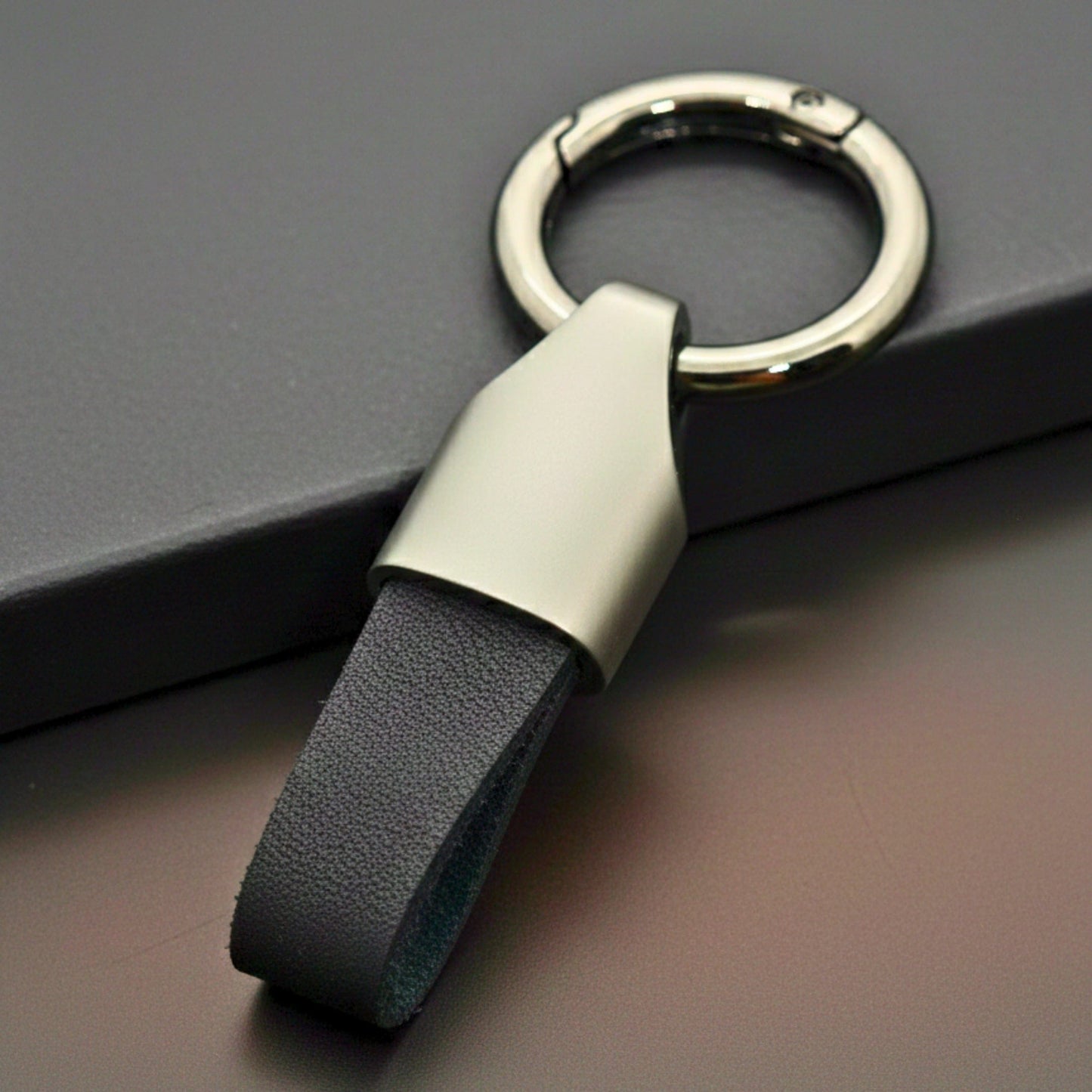 THE MEN THING KeyChains AEROLOOP - BLACK & MATTE GRAY - Stainless Steel Keychain for Men & Boy
