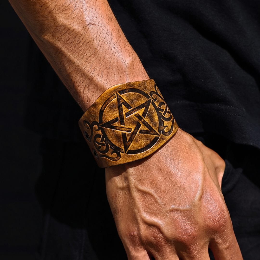 THE MEN THING Leather Bracelet CELTIC STAR - 50.7mm Brown Genuine Leather Adjustable Bracelet for Men & Boys (9.5 inch)
