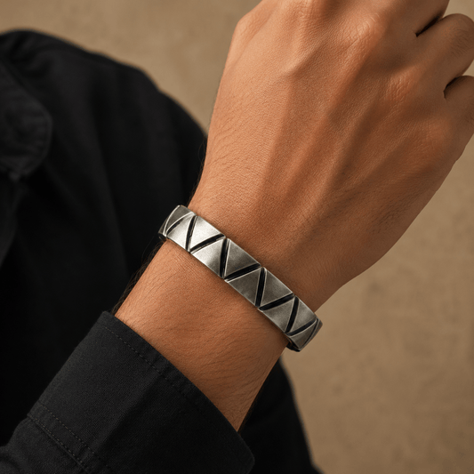 THE MEN THING Leather Bracelet DRAKKAR REIGN - 10mm Black Genuine Leather Adjustable Bracelet for Men & Boys (9.5 inch)
