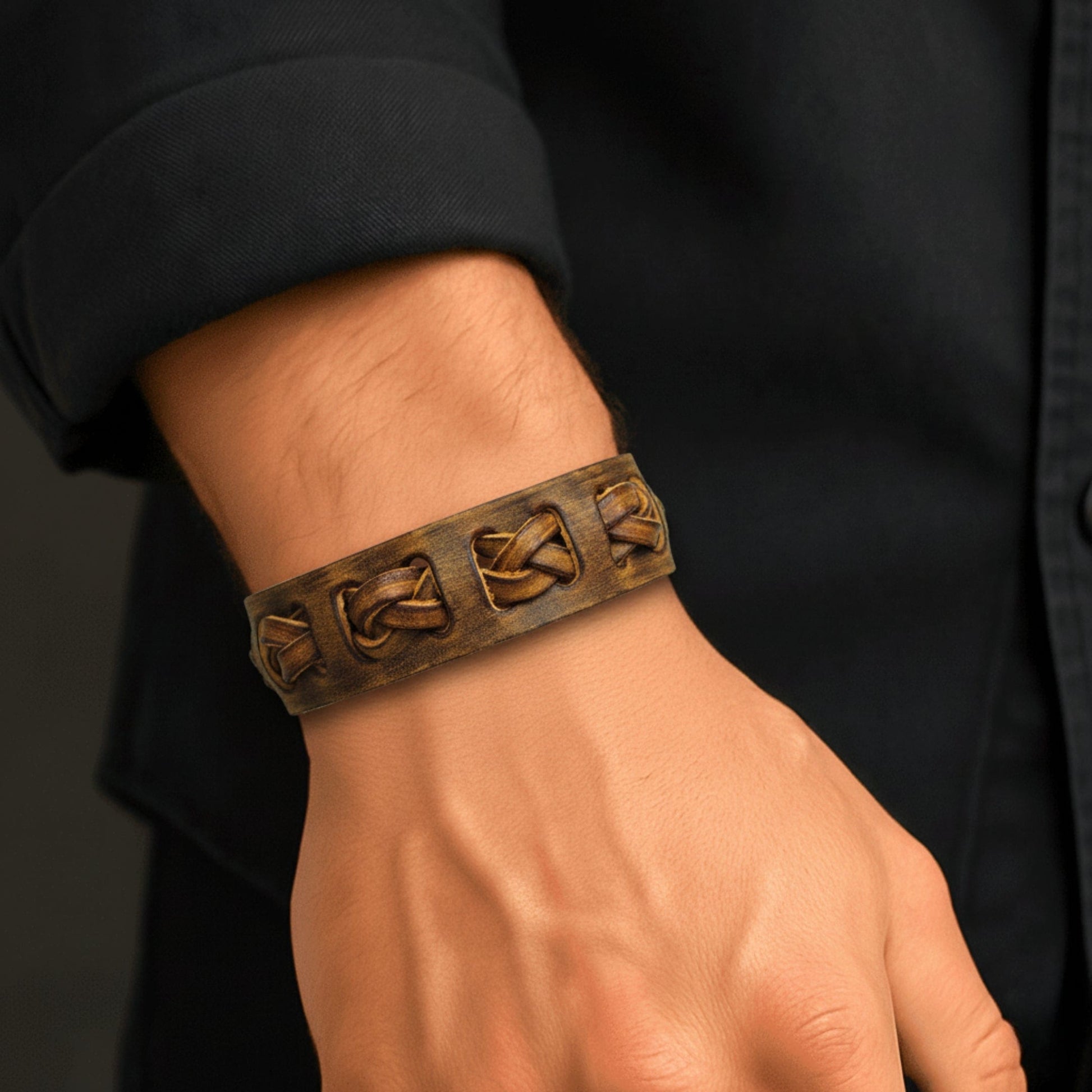 THE MEN THING Leather Bracelet FRONTIER CUFF - 32mm Genuine Leather Adjustable Bracelet for Men & Boys (7 inch)