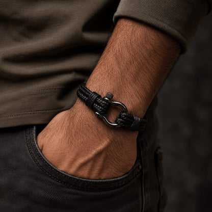 THE MEN THING Leather Bracelet HORSESHOE BUCKLE BLACK - Genuine Leather Braided Bracelet with Stainless Steel Clasp Pin for Men & Boys (8 inch)